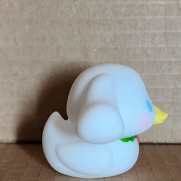Cinnamonroll Christmas Rubber Duck - Picture 2 of 4